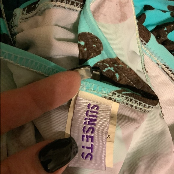 Sunsets Hawaiian Print String Bikini. Diane’s Bikini Shop Huntington Beach, CA - Picture 10 of 10